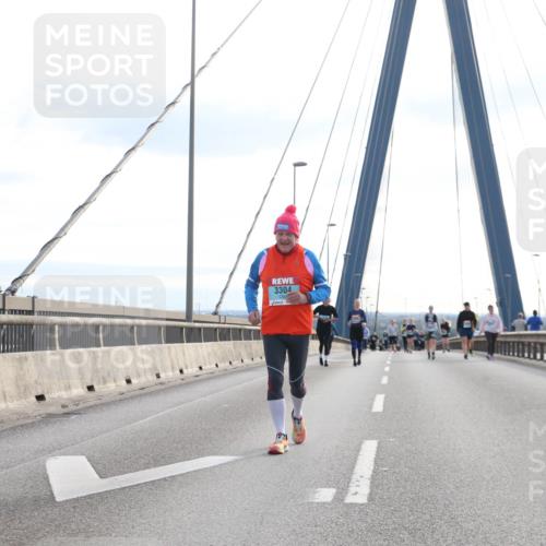 03.10.2024 - Köhlbrandbrückenlauf Jannik Wohlers http://msf.ph/oto/7307104 03.10.2024 09:38:50 Position 1 3304 meine-sportfotos.de