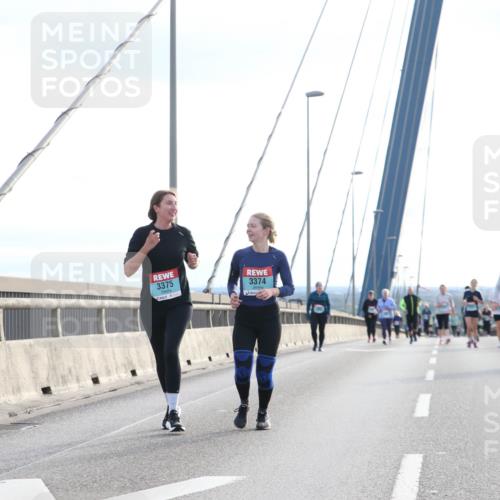03.10.2024 - Köhlbrandbrückenlauf Jannik Wohlers http://msf.ph/oto/7307366 03.10.2024 09:38:58 Position 1 3375, 3374 meine-sportfotos.de