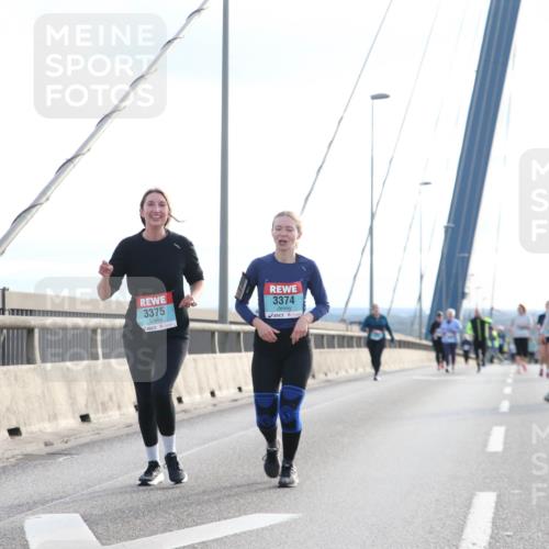 03.10.2024 - Köhlbrandbrückenlauf Jannik Wohlers http://msf.ph/oto/7307375 03.10.2024 09:38:59 Position 1 3375, 3374 meine-sportfotos.de