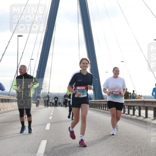 03.10.2024 - Köhlbrandbrückenlauf Jannik Wohlers http://msf.ph/oto/7307923 03.10.2024 09:39:10 Position 1 3285, 3281, 2694, 3422, 32 meine-sportfotos.de