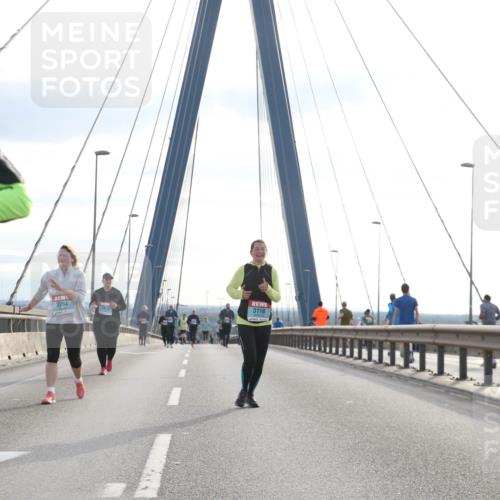 03.10.2024 - Köhlbrandbrückenlauf Jannik Wohlers http://msf.ph/oto/7307942 03.10.2024 09:39:13 Position 1 3264, 3118, 3420 meine-sportfotos.de