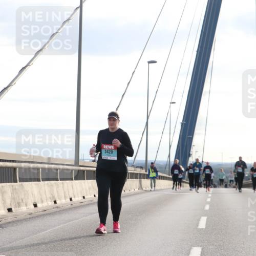 03.10.2024 - Köhlbrandbrückenlauf Jannik Wohlers http://msf.ph/oto/7307969 03.10.2024 09:39:17 Position 1 3420 meine-sportfotos.de