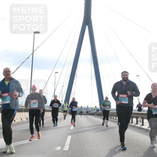 03.10.2024 - Köhlbrandbrückenlauf Jannik Wohlers http://msf.ph/oto/7308018 03.10.2024 09:39:33 Position 1 3507, 2725, 3069, 2634 meine-sportfotos.de