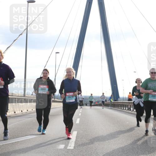 03.10.2024 - Köhlbrandbrückenlauf Jannik Wohlers http://msf.ph/oto/7308039 03.10.2024 09:39:35 Position 1 233, 3666, 362, 3481, 2960 meine-sportfotos.de