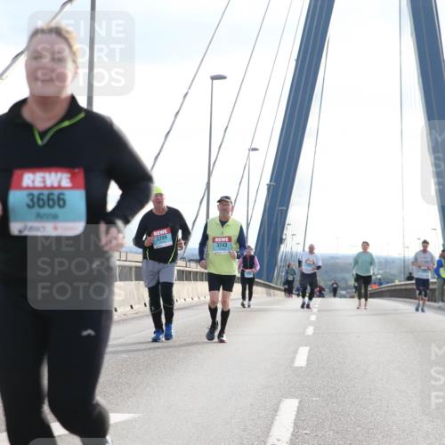 03.10.2024 - Köhlbrandbrückenlauf Jannik Wohlers http://msf.ph/oto/7308052 03.10.2024 09:39:37 Position 1 3666, 3209, 3243 meine-sportfotos.de