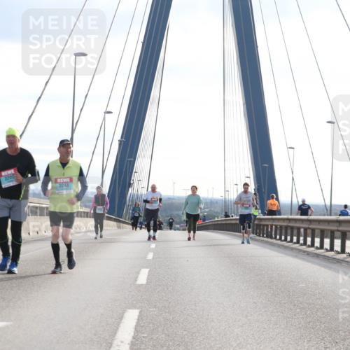 03.10.2024 - Köhlbrandbrückenlauf Jannik Wohlers http://msf.ph/oto/7308065 03.10.2024 09:39:38 Position 1 3209, 3243 meine-sportfotos.de