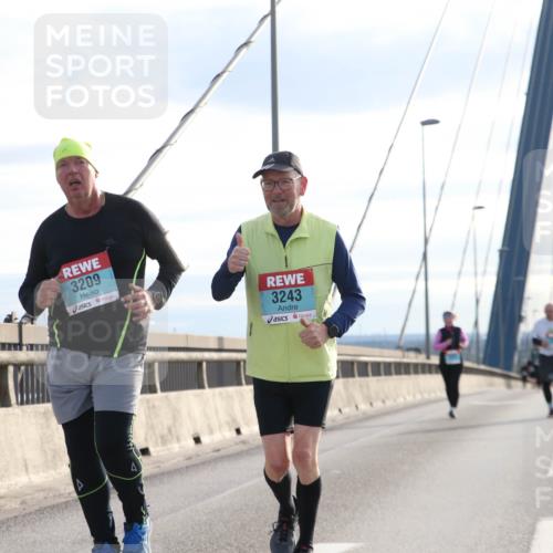 03.10.2024 - Köhlbrandbrückenlauf Jannik Wohlers http://msf.ph/oto/7308134 03.10.2024 09:39:42 Position 1 3209, 3243 meine-sportfotos.de