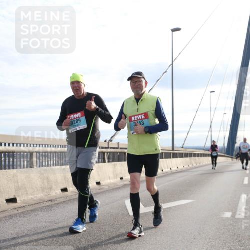 03.10.2024 - Köhlbrandbrückenlauf Jannik Wohlers http://msf.ph/oto/7308146 03.10.2024 09:39:43 Position 1 3209, 3, 243 meine-sportfotos.de