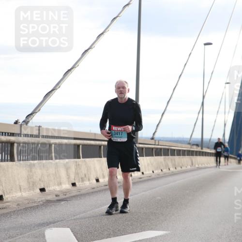 03.10.2024 - Köhlbrandbrückenlauf Jannik Wohlers http://msf.ph/oto/7308361 03.10.2024 09:40:19 Position 1 3417 meine-sportfotos.de