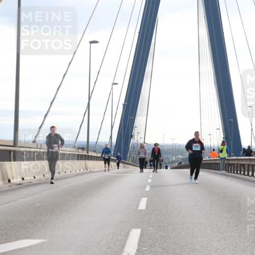 03.10.2024 - Köhlbrandbrückenlauf Jannik Wohlers http://msf.ph/oto/7308612 03.10.2024 09:40:27 Position 1 1401 meine-sportfotos.de