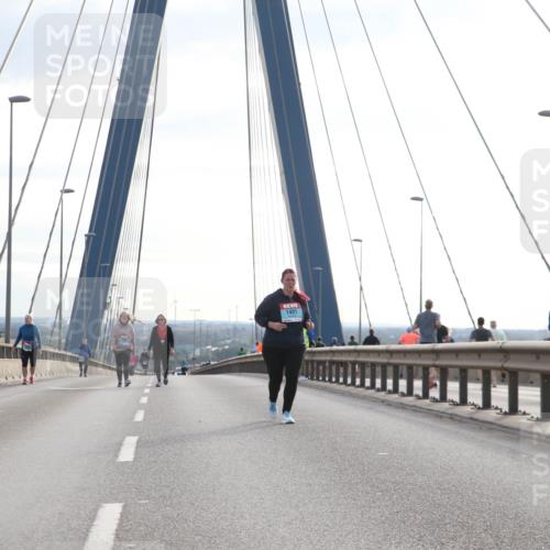 03.10.2024 - Köhlbrandbrückenlauf Jannik Wohlers http://msf.ph/oto/7308624 03.10.2024 09:40:30 Position 1 1401 meine-sportfotos.de