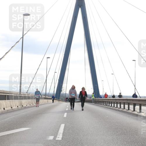 03.10.2024 - Köhlbrandbrückenlauf Jannik Wohlers http://msf.ph/oto/7309412 03.10.2024 09:40:40 Position 1  meine-sportfotos.de