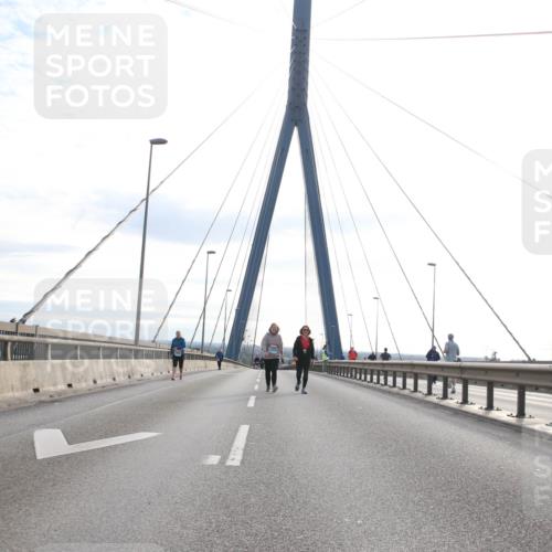 03.10.2024 - Köhlbrandbrückenlauf Jannik Wohlers http://msf.ph/oto/7309590 03.10.2024 09:40:40 Position 1  meine-sportfotos.de