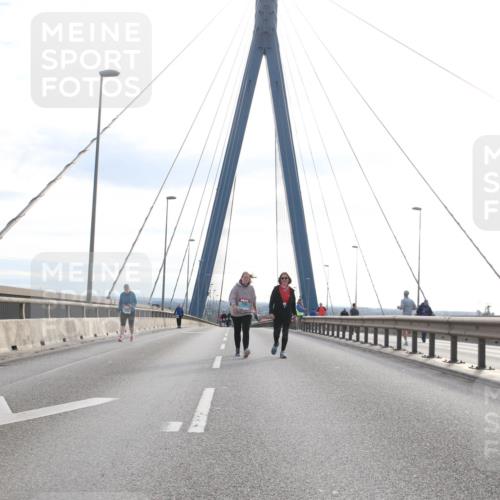 03.10.2024 - Köhlbrandbrückenlauf Jannik Wohlers http://msf.ph/oto/7309594 03.10.2024 09:40:41 Position 1  meine-sportfotos.de