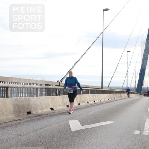 03.10.2024 - Köhlbrandbrückenlauf Jannik Wohlers http://msf.ph/oto/7309621 03.10.2024 09:40:49 Position 1 3403 meine-sportfotos.de