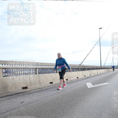 03.10.2024 - Köhlbrandbrückenlauf Jannik Wohlers http://msf.ph/oto/7309701 03.10.2024 09:40:51 Position 1  meine-sportfotos.de