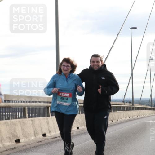 03.10.2024 - Köhlbrandbrückenlauf Jannik Wohlers http://msf.ph/oto/7310327 03.10.2024 09:41:22 Position 1 3651, 3514 meine-sportfotos.de