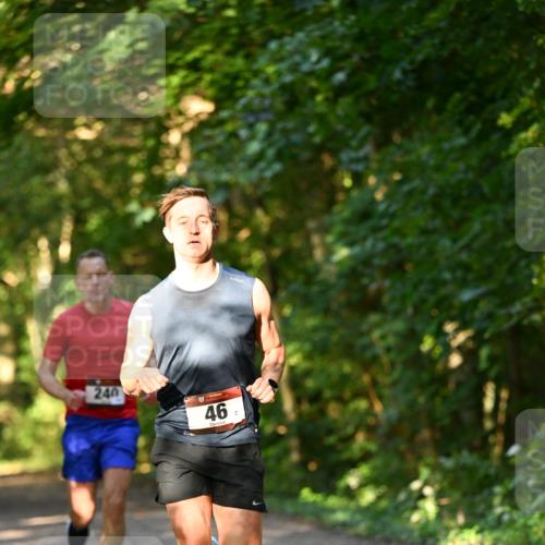 06.10.2024 - Bramfelder Halbmarathon 2024 Dr. Thomas Lammeyer http://msf.ph/oto/7334037 06.10.2024 09:48:05 Laufen 240, 46 meine-sportfotos.de