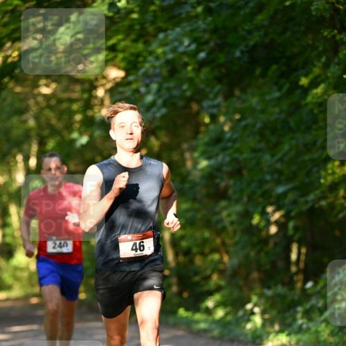 06.10.2024 - Bramfelder Halbmarathon 2024 Dr. Thomas Lammeyer http://msf.ph/oto/7334038 06.10.2024 09:48:05 Laufen 240, 46 meine-sportfotos.de