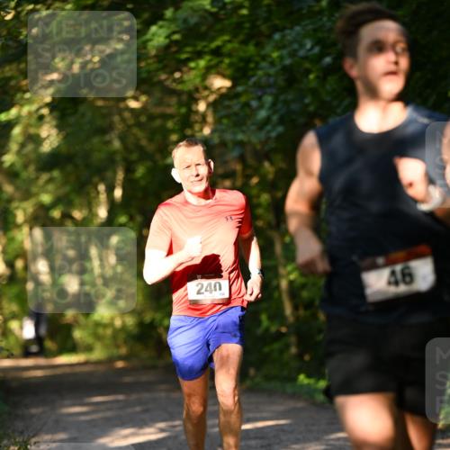 06.10.2024 - Bramfelder Halbmarathon 2024 Dr. Thomas Lammeyer http://msf.ph/oto/7334043 06.10.2024 09:48:06 Laufen 240, 46 meine-sportfotos.de