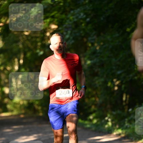 06.10.2024 - Bramfelder Halbmarathon 2024 Dr. Thomas Lammeyer http://msf.ph/oto/7334048 06.10.2024 09:48:07 Laufen 240 meine-sportfotos.de
