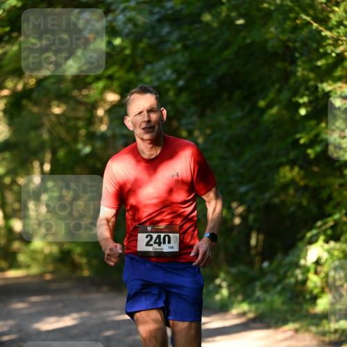 06.10.2024 - Bramfelder Halbmarathon 2024 Dr. Thomas Lammeyer http://msf.ph/oto/7334052 06.10.2024 09:48:07 Laufen 240, 106 meine-sportfotos.de