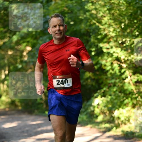06.10.2024 - Bramfelder Halbmarathon 2024 Dr. Thomas Lammeyer http://msf.ph/oto/7334056 06.10.2024 09:48:08 Laufen 33, 240, 106 meine-sportfotos.de