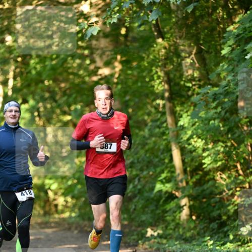06.10.2024 - Bramfelder Halbmarathon 2024 Dr. Thomas Lammeyer http://msf.ph/oto/7334203 06.10.2024 09:49:25 Laufen 418, 387 meine-sportfotos.de