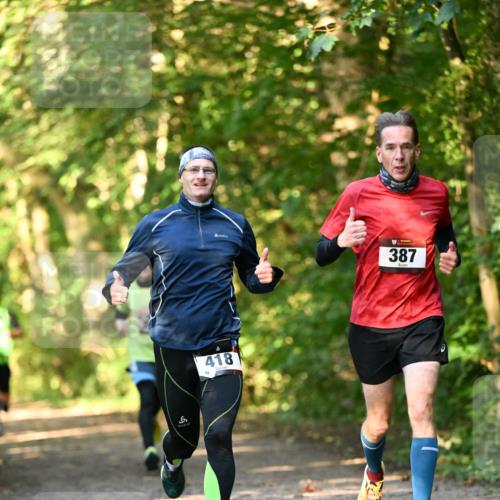 06.10.2024 - Bramfelder Halbmarathon 2024 Dr. Thomas Lammeyer http://msf.ph/oto/7334204 06.10.2024 09:49:26 Laufen 387, 418 meine-sportfotos.de