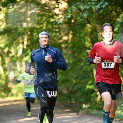06.10.2024 - Bramfelder Halbmarathon 2024 Dr. Thomas Lammeyer http://msf.ph/oto/7334211 06.10.2024 09:49:27 Laufen 418, 387 meine-sportfotos.de