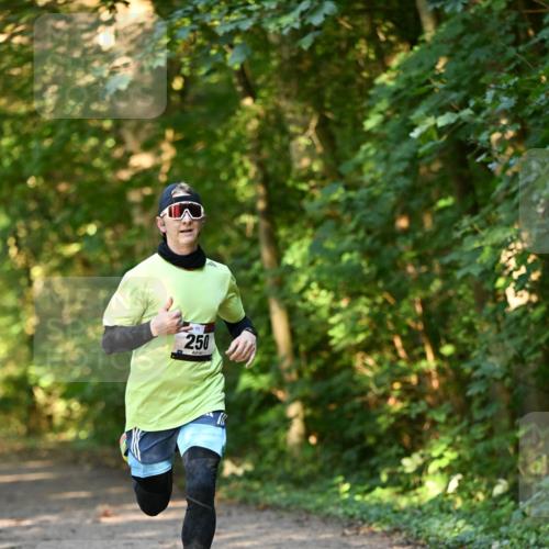 06.10.2024 - Bramfelder Halbmarathon 2024 Dr. Thomas Lammeyer http://msf.ph/oto/7334224 06.10.2024 09:49:29 Laufen 250 meine-sportfotos.de