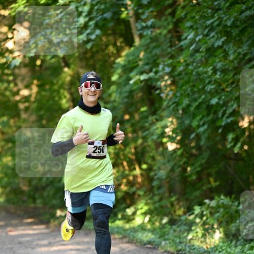 06.10.2024 - Bramfelder Halbmarathon 2024 Dr. Thomas Lammeyer http://msf.ph/oto/7334229 06.10.2024 09:49:30 Laufen 11, 250 meine-sportfotos.de