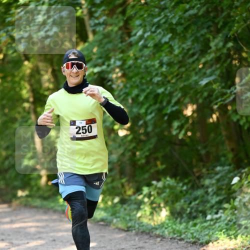 06.10.2024 - Bramfelder Halbmarathon 2024 Dr. Thomas Lammeyer http://msf.ph/oto/7334232 06.10.2024 09:49:30 Laufen 11, 250 meine-sportfotos.de