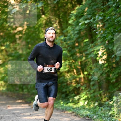 06.10.2024 - Bramfelder Halbmarathon 2024 Dr. Thomas Lammeyer http://msf.ph/oto/7334319 06.10.2024 09:49:49 Laufen 62 meine-sportfotos.de