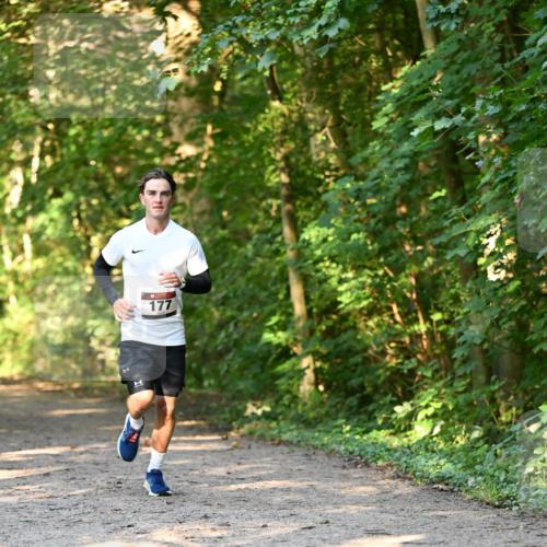 06.10.2024 - Bramfelder Halbmarathon 2024 Dr. Thomas Lammeyer http://msf.ph/oto/7334344 06.10.2024 09:50:02 Laufen 177 meine-sportfotos.de
