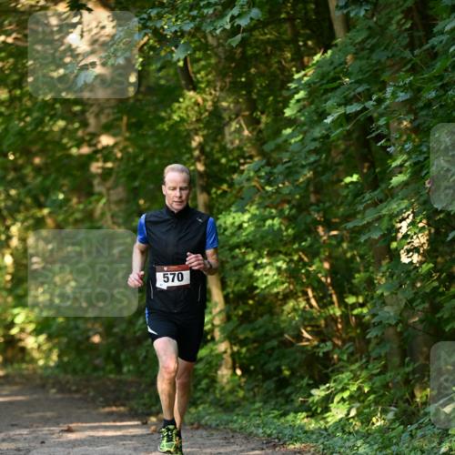 06.10.2024 - Bramfelder Halbmarathon 2024 Dr. Thomas Lammeyer http://msf.ph/oto/7334551 06.10.2024 09:50:59 Laufen 570 meine-sportfotos.de