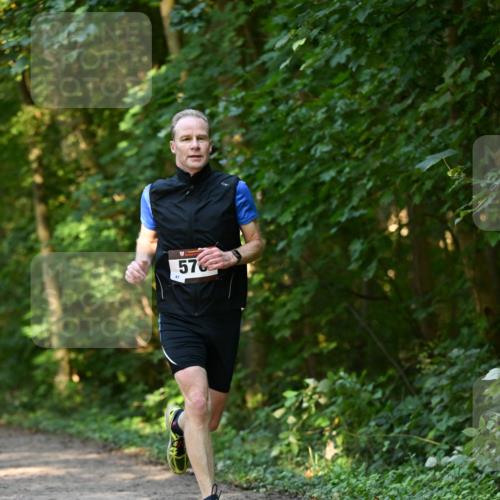 06.10.2024 - Bramfelder Halbmarathon 2024 Dr. Thomas Lammeyer http://msf.ph/oto/7334563 06.10.2024 09:51:01 Laufen 57 meine-sportfotos.de