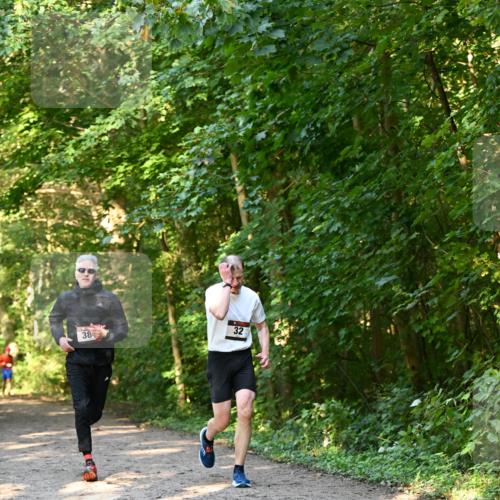 06.10.2024 - Bramfelder Halbmarathon 2024 Dr. Thomas Lammeyer http://msf.ph/oto/7334619 06.10.2024 09:51:43 Laufen 32, 38 meine-sportfotos.de