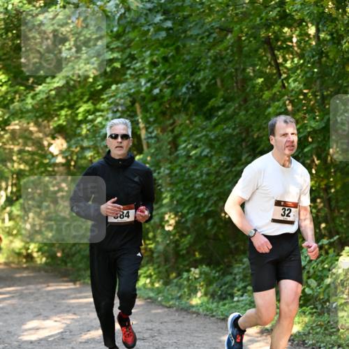 06.10.2024 - Bramfelder Halbmarathon 2024 Dr. Thomas Lammeyer http://msf.ph/oto/7334628 06.10.2024 09:51:44 Laufen 84, 32 meine-sportfotos.de