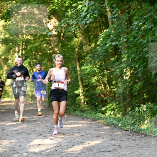 06.10.2024 - Bramfelder Halbmarathon 2024 Dr. Thomas Lammeyer http://msf.ph/oto/7334691 06.10.2024 09:52:01 Laufen 352, 362 meine-sportfotos.de