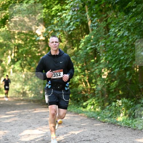 06.10.2024 - Bramfelder Halbmarathon 2024 Dr. Thomas Lammeyer http://msf.ph/oto/7334708 06.10.2024 09:52:04 Laufen 352 meine-sportfotos.de