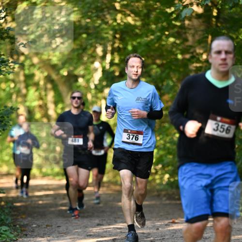 06.10.2024 - Bramfelder Halbmarathon 2024 Dr. Thomas Lammeyer http://msf.ph/oto/7334819 06.10.2024 09:52:32 Laufen 376, 356 meine-sportfotos.de
