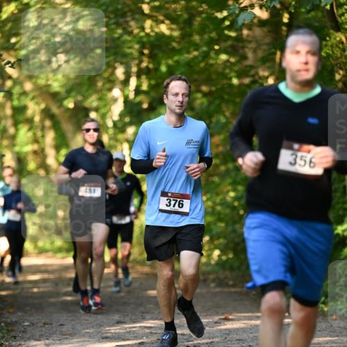 06.10.2024 - Bramfelder Halbmarathon 2024 Dr. Thomas Lammeyer http://msf.ph/oto/7334820 06.10.2024 09:52:32 Laufen 376, 356 meine-sportfotos.de