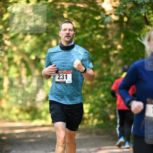 06.10.2024 - Bramfelder Halbmarathon 2024 Dr. Thomas Lammeyer http://msf.ph/oto/7334867 06.10.2024 09:52:42 Laufen 231, 51 meine-sportfotos.de