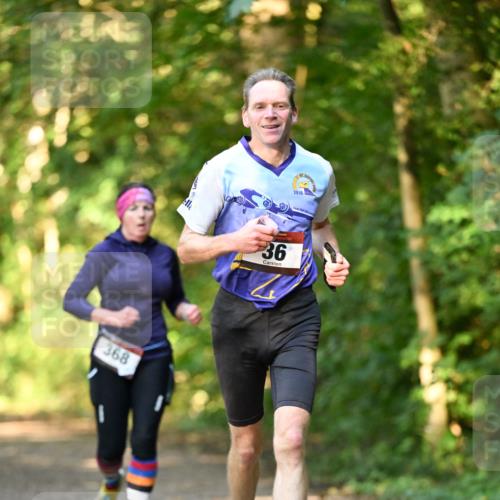 06.10.2024 - Bramfelder Halbmarathon 2024 Dr. Thomas Lammeyer http://msf.ph/oto/7334928 06.10.2024 09:53:14 Laufen 368, 2010, 36 meine-sportfotos.de