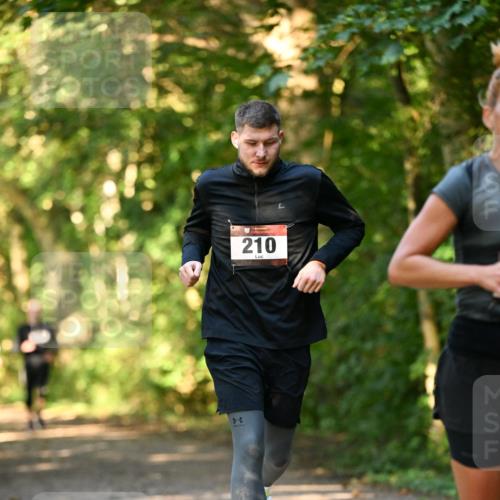 06.10.2024 - Bramfelder Halbmarathon 2024 Dr. Thomas Lammeyer http://msf.ph/oto/7334961 06.10.2024 09:53:21 Laufen 210 meine-sportfotos.de