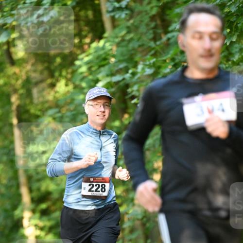06.10.2024 - Bramfelder Halbmarathon 2024 Dr. Thomas Lammeyer http://msf.ph/oto/7334996 06.10.2024 09:53:34 Laufen 50, 228, 394 meine-sportfotos.de