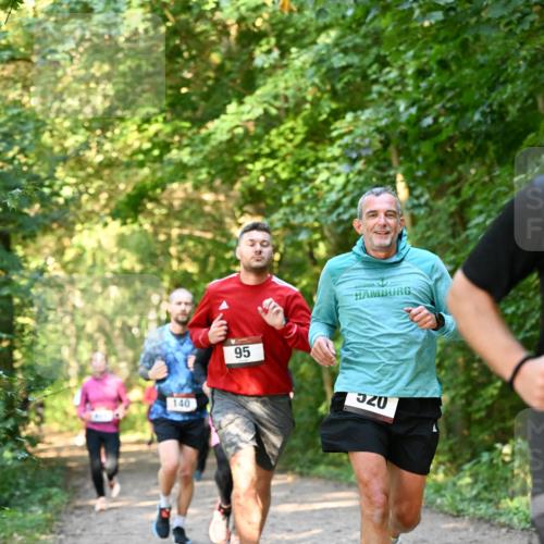 06.10.2024 - Bramfelder Halbmarathon 2024 Dr. Thomas Lammeyer http://msf.ph/oto/7335173 06.10.2024 09:54:17 Laufen 140, 95, 40 meine-sportfotos.de
