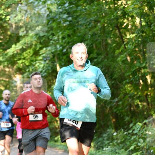 06.10.2024 - Bramfelder Halbmarathon 2024 Dr. Thomas Lammeyer http://msf.ph/oto/7335177 06.10.2024 09:54:17 Laufen 140, 95 meine-sportfotos.de