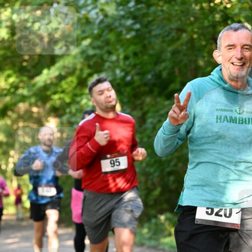 06.10.2024 - Bramfelder Halbmarathon 2024 Dr. Thomas Lammeyer http://msf.ph/oto/7335181 06.10.2024 09:54:18 Laufen 95 meine-sportfotos.de